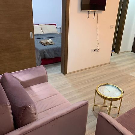 De Lux Nedeljkovic Aparthotel Jagodina Exterior foto