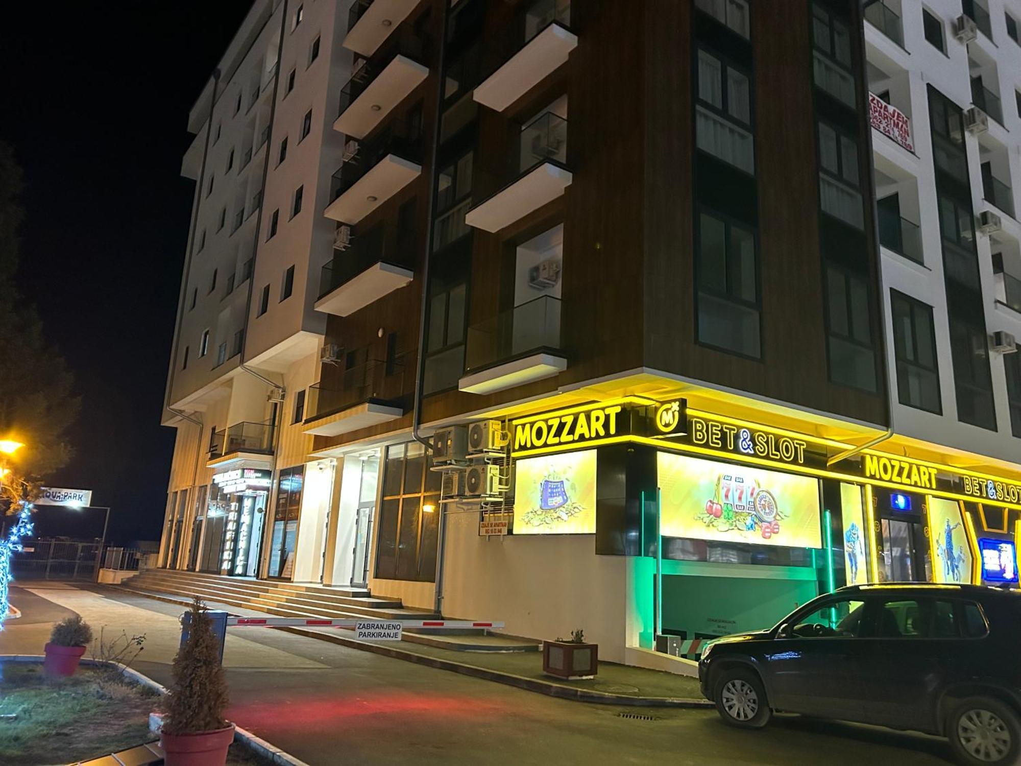 De Lux Nedeljkovic Aparthotel Jagodina Exterior foto