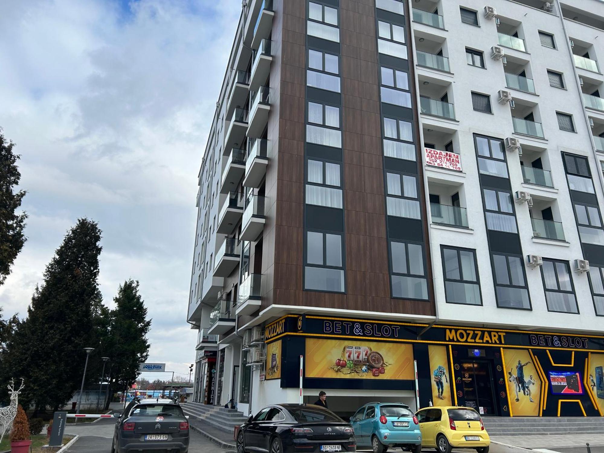De Lux Nedeljkovic Aparthotel Jagodina Exterior foto