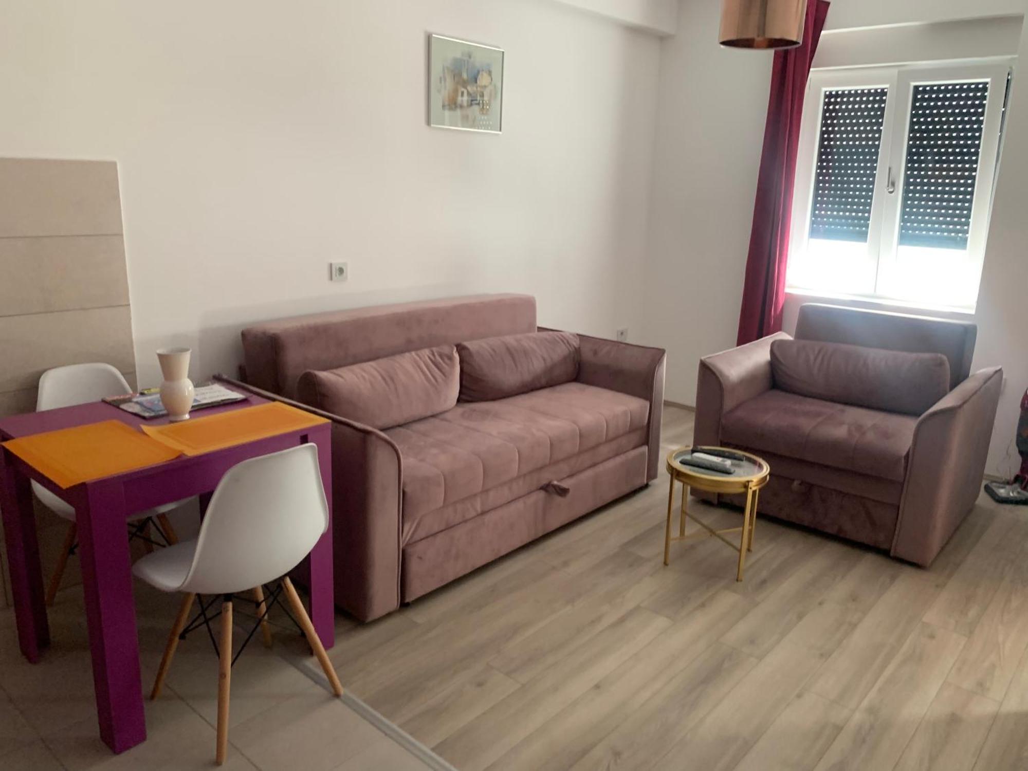 De Lux Nedeljkovic Aparthotel Jagodina Exterior foto