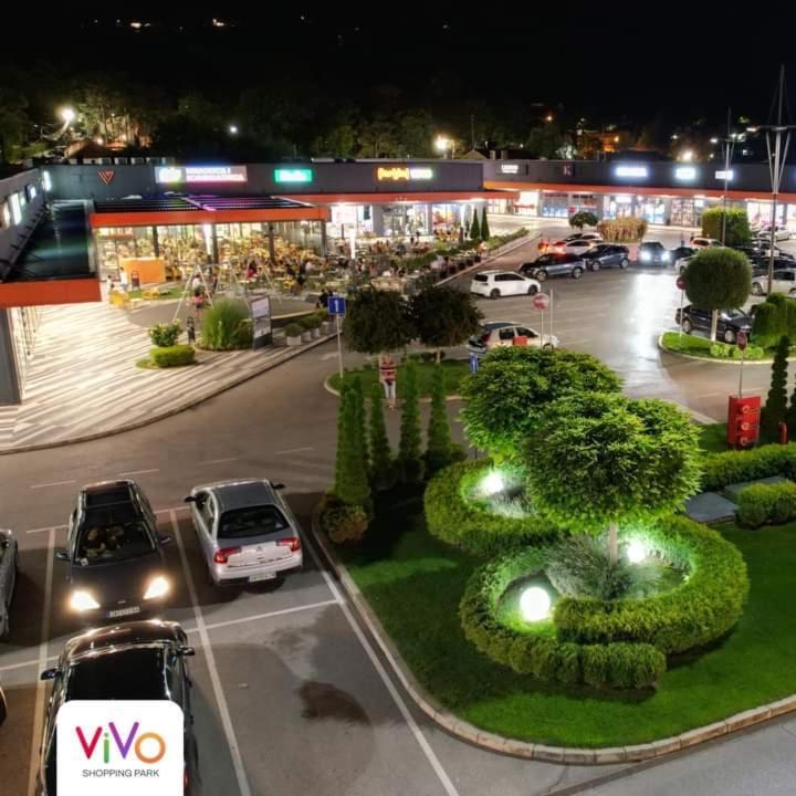 De Lux Nedeljkovic Aparthotel Jagodina Exterior foto