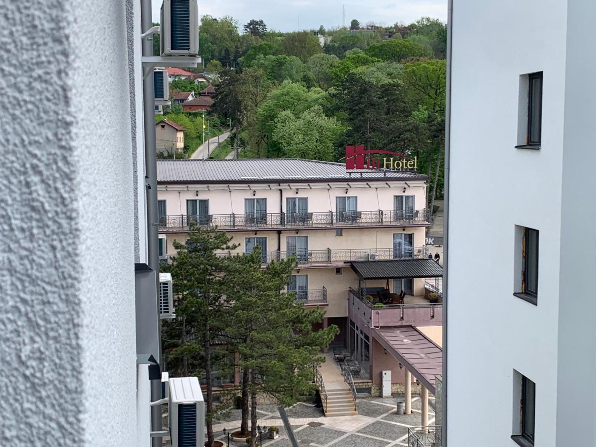 De Lux Nedeljkovic Aparthotel Jagodina Exterior foto